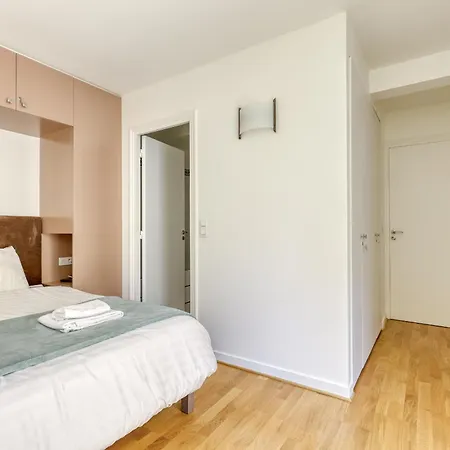 Superb Flat With Balcony - Near Notre-dame - 05