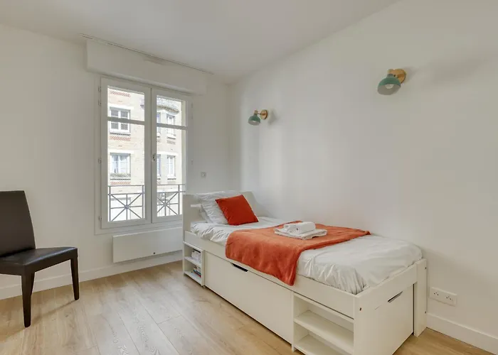 Superb Flat With Balcony - Near Notre-dame - 05