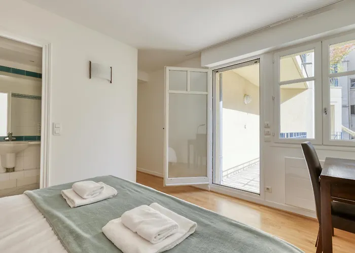 Superb Flat With Balcony - Near Notre-dame - 05 아파트 *